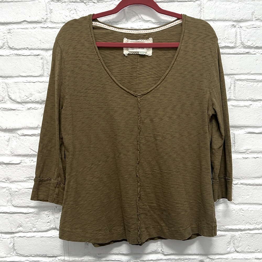 🫒 Anthropologie M-S Deep V 3/4 Sleeve Relaxed Cotton Slub Tee, size Medium